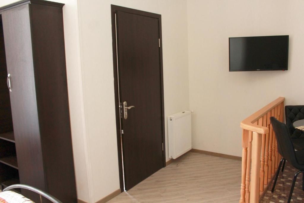 Гостевой дом Guest House on Gia Abesadze Street Тбилиси-23